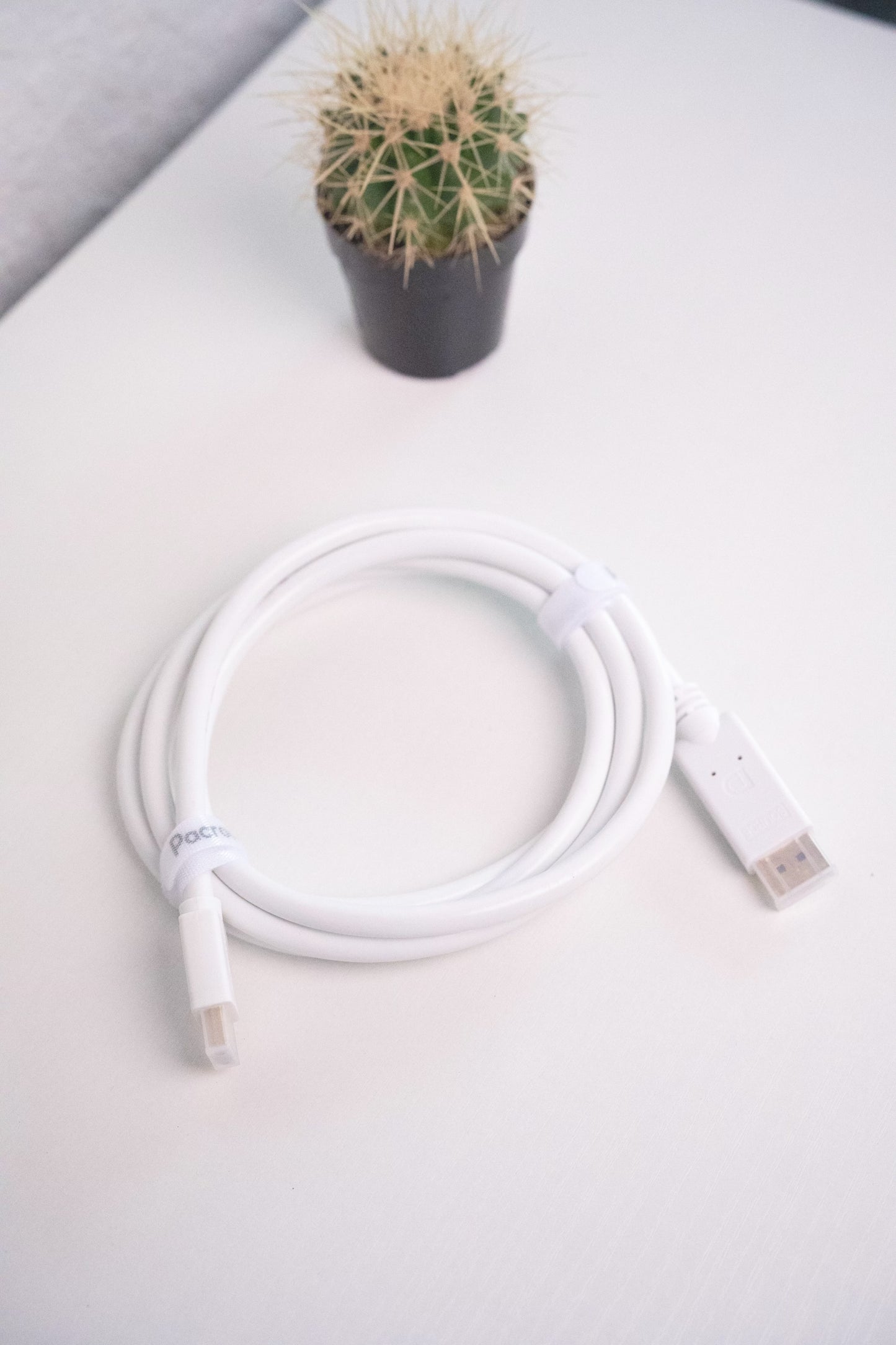 DisplayPort to HDMI Cable 4K 60Hz White Cord, CL3 Rated In-wall Safe